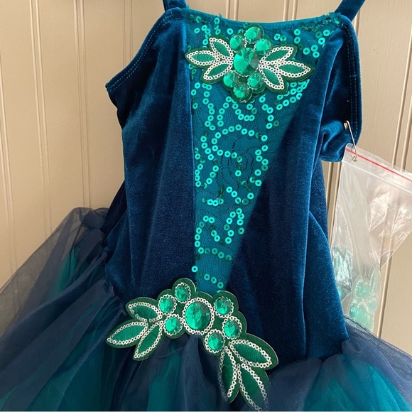 Revolution Halloween Dance Costume Peacock Style Tutu Child Size Med 6-8 - Picture 5 of 7